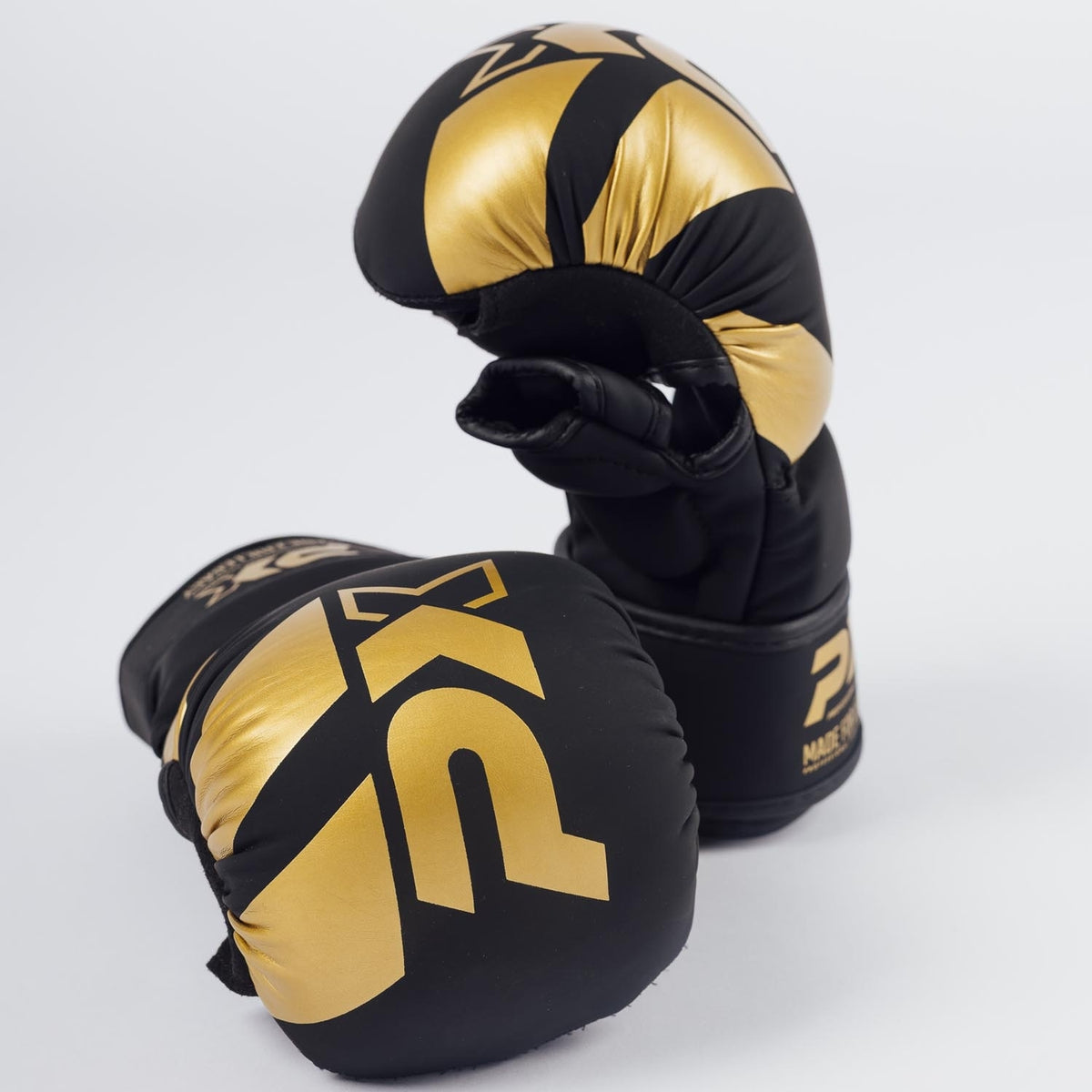 MMA Faustschützer schwarz-gold - aus Kunstleder - Ju Jutsu Handschutz