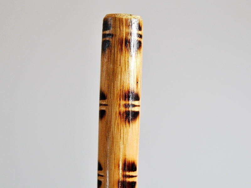 Escrima Stock Rattan 65 cm - Tiger Style Brandmuster Holz - 2,4 cm Durchmesser