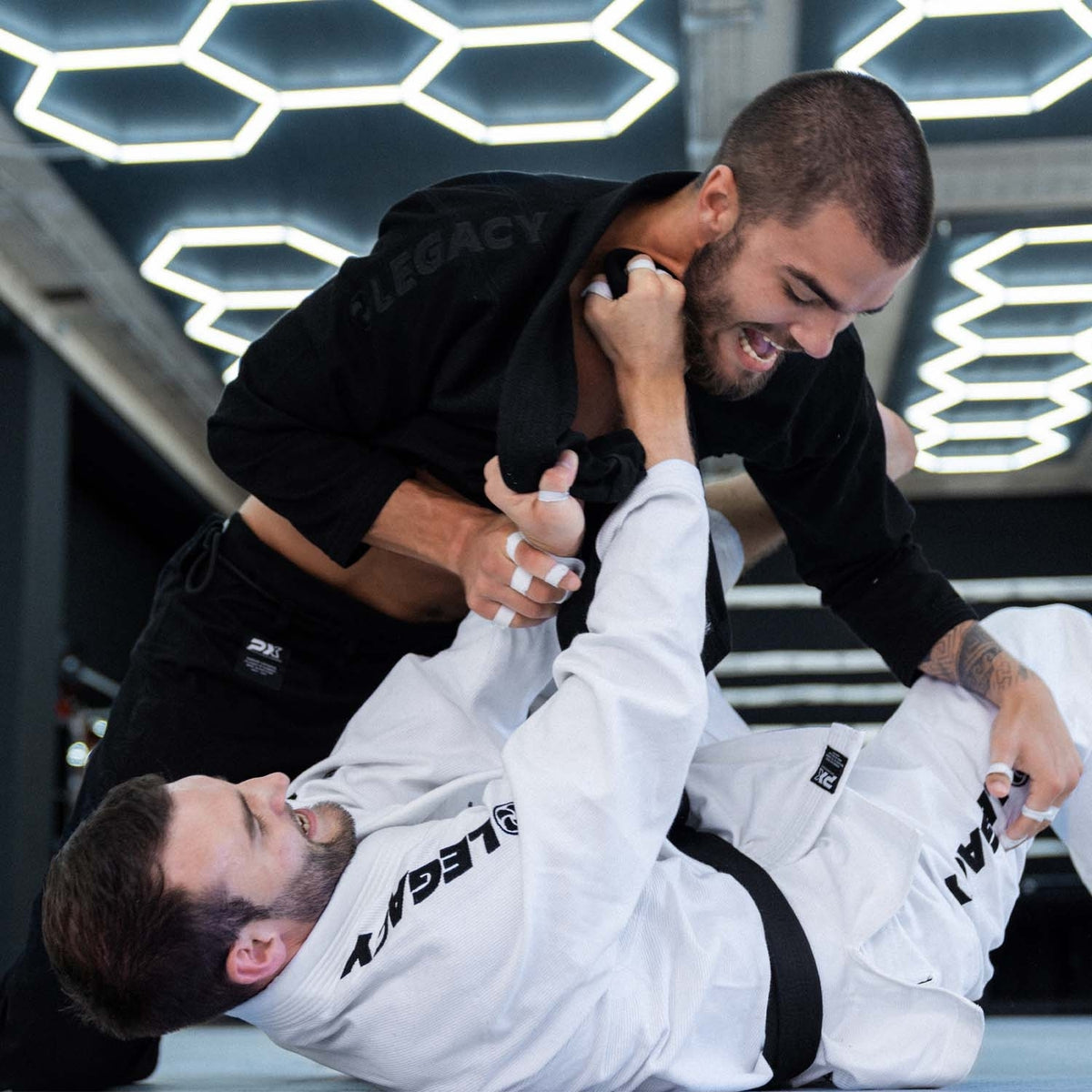 BJJ Anzug Legacy schwarz - Brazilian Jiu Jitsu - Hose mit Schürbund, vorgewaschen