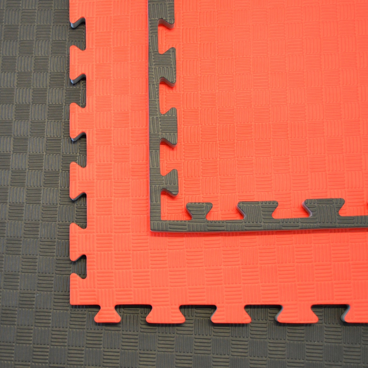 Kampfsportmatten rot/schwarz 100x100x2cm